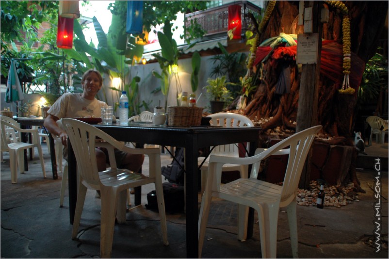 rainee's restaurant, the most chilled out place in bangkok!